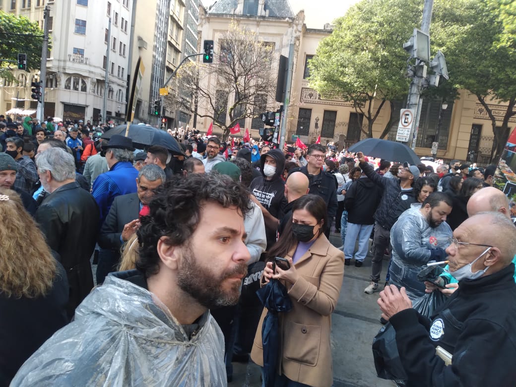 ASSOJURIS, SINJURIS e FENAJUD presentes no ato pela defesa da democracia