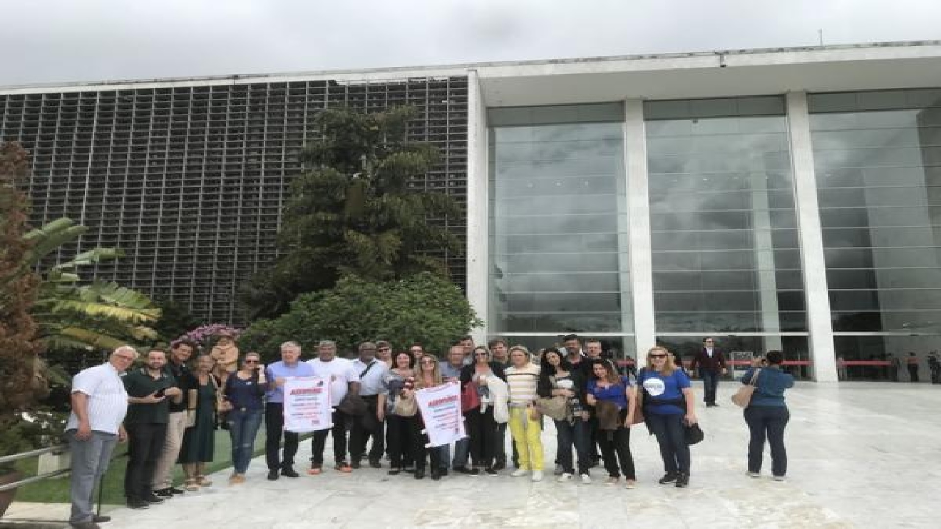 SP sanciona lei que extingue desconto de aposentados e pensionistas abaixo do teto