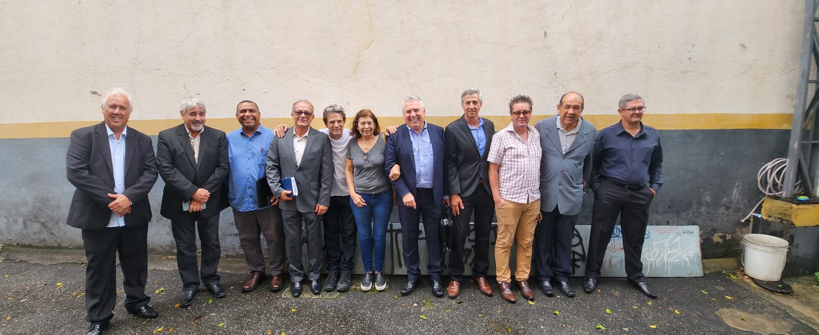 Mais uma vez – ausência de orçamento.
