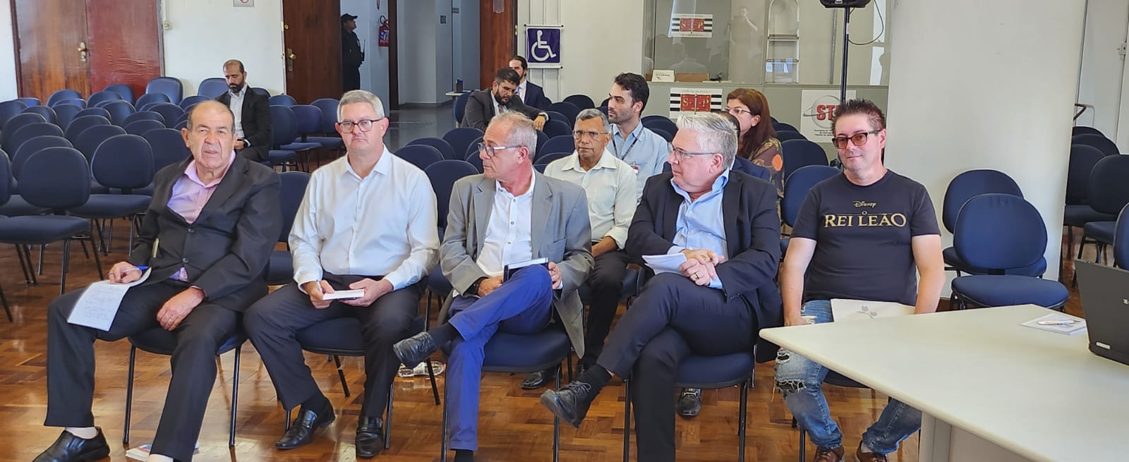 ASSOJURIS DEFENDE A SUSPENSÃO IMEDIATA DO RETORNO AO TRABALHO PRESENCIAL DOS SERVIDORES PORTADORES DE DEFICIÊNCIA