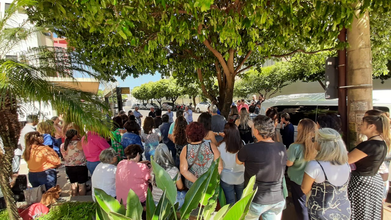 ASSOJURIS ORIENTA SERVIDORES – AUSÊNCIA DE CONTRAPARTIDA – GREVE DEVE SER A ALTERNATIVA