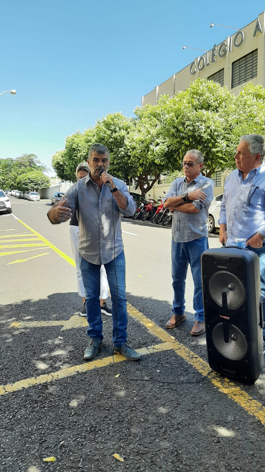 ASSOJURIS ORIENTA SERVIDORES – AUSÊNCIA DE CONTRAPARTIDA – GREVE DEVE SER A ALTERNATIVA