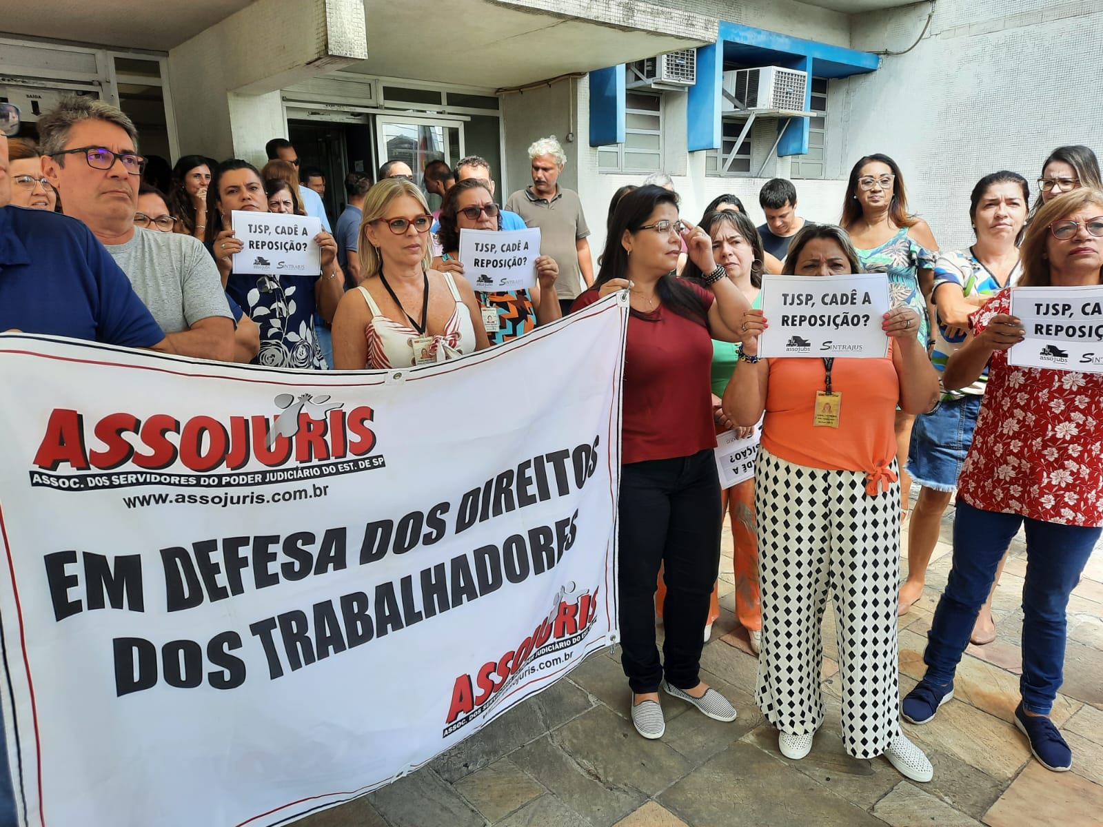 São Vicente – Servidores protestam por falta da “Data Base”