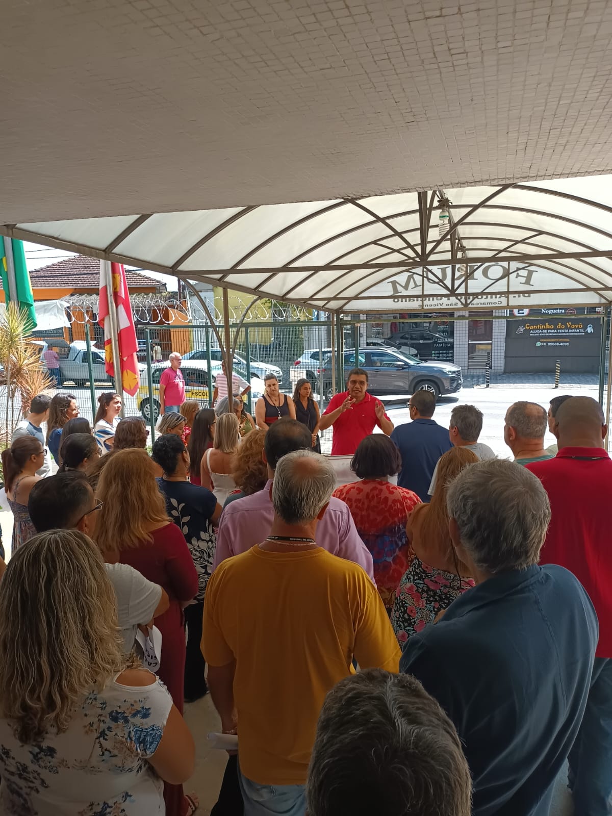 São Vicente – Servidores protestam por falta da “Data Base”