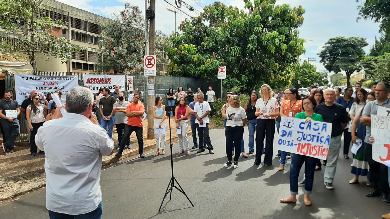 Ribeirão Preto – Servidores deliberam pela paralização no dia 12 de abril das 13:00 as 17:00 horas.