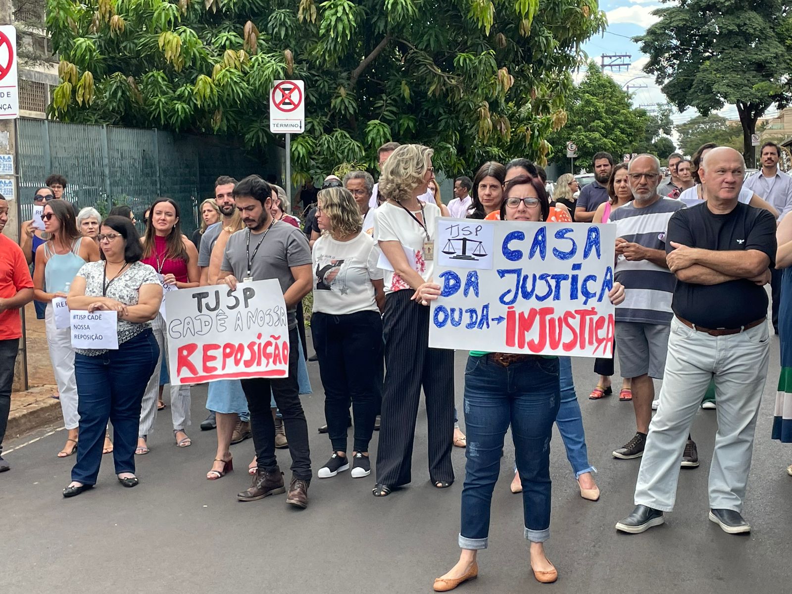 Ribeirão Preto – Servidores deliberam pela paralização no dia 12 de abril das 13:00 as 17:00 horas.