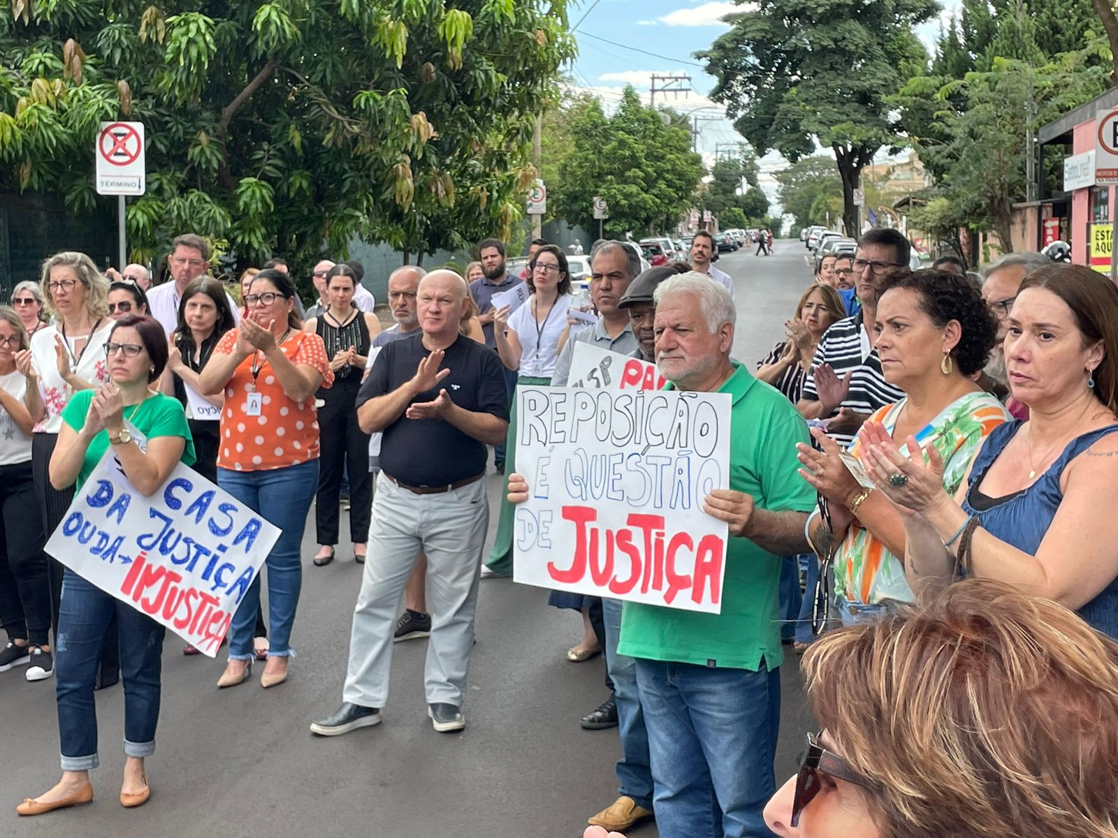 Ribeirão Preto – Servidores deliberam pela paralização no dia 12 de abril das 13:00 as 17:00 horas.