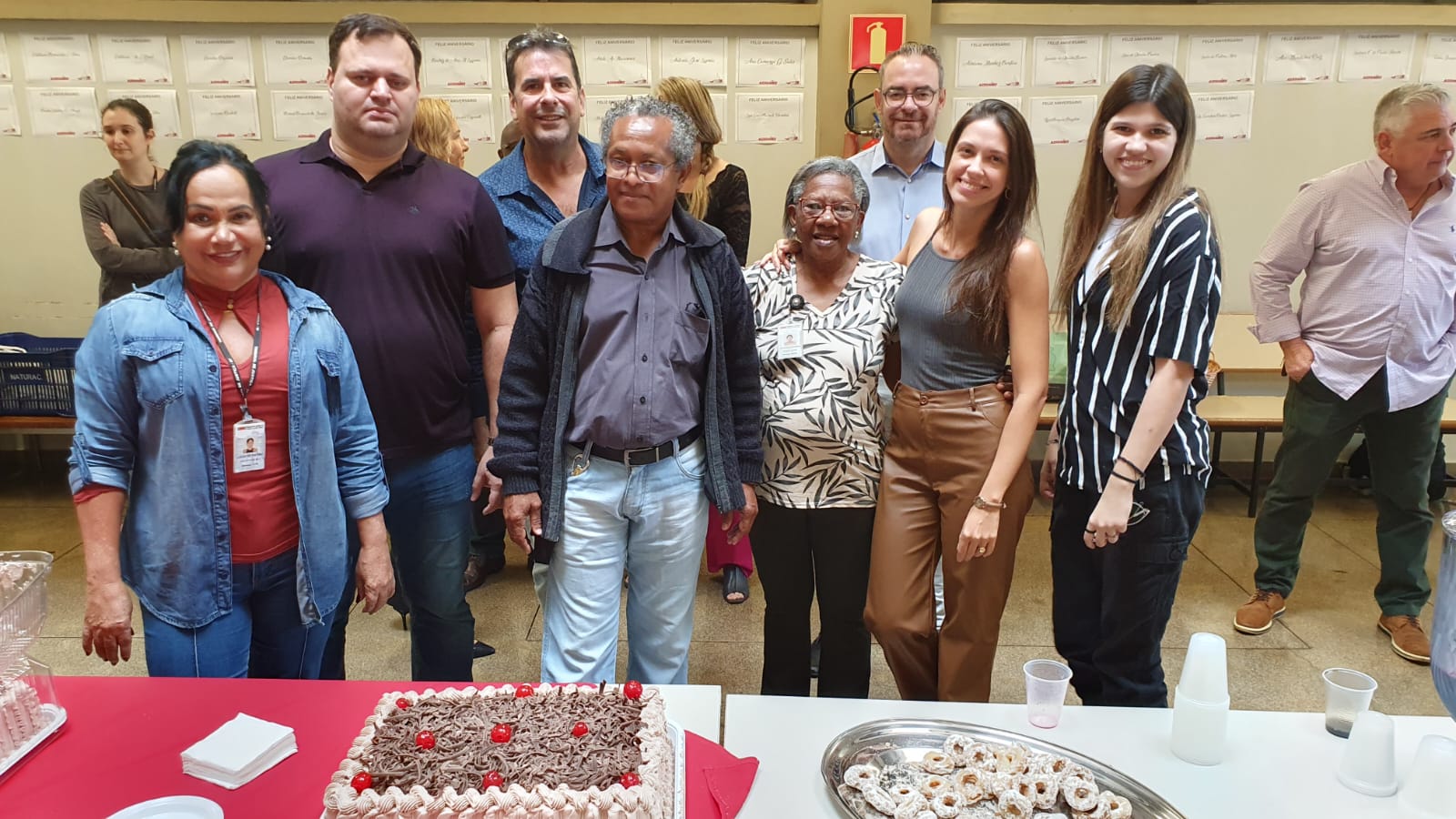 SERVIDORES DE RIBEIRÃO PRETO COMEMORAM ANIVERSÁRIO