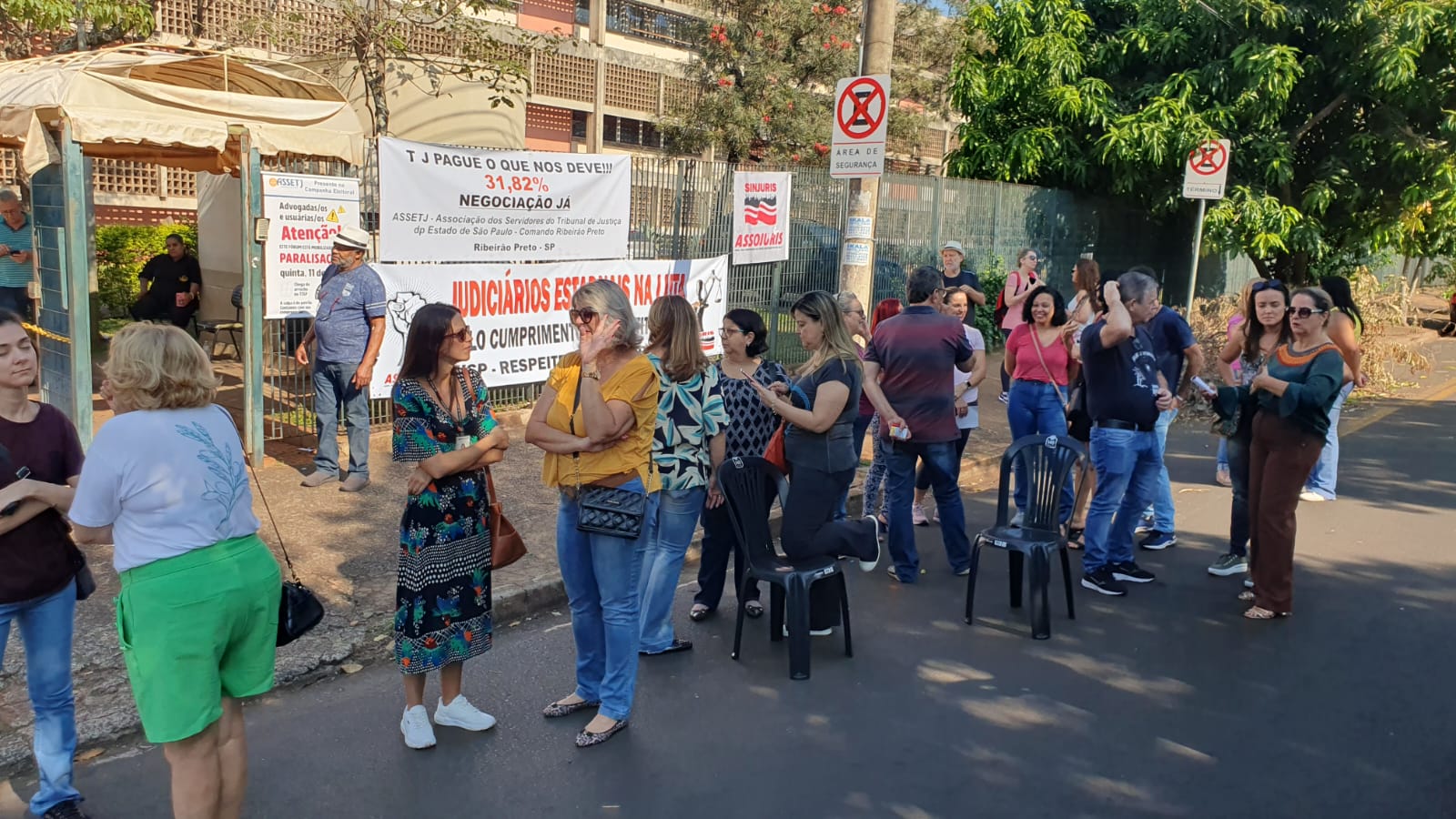 Servidores do forum de Ribeirão Preto estão parados