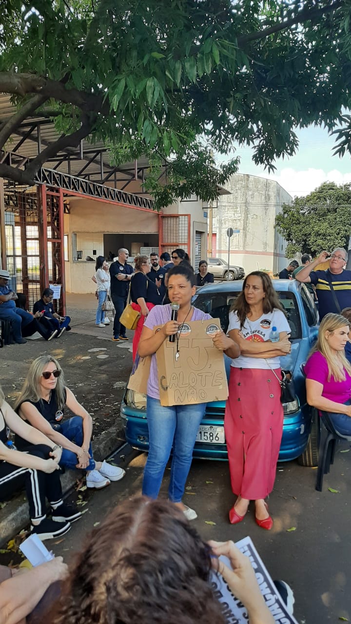 Servidores do forum de Ribeirão Preto estão parados
