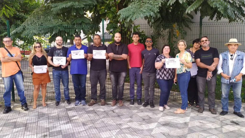 Servidores do fórum de Caraguatatuba estão parados