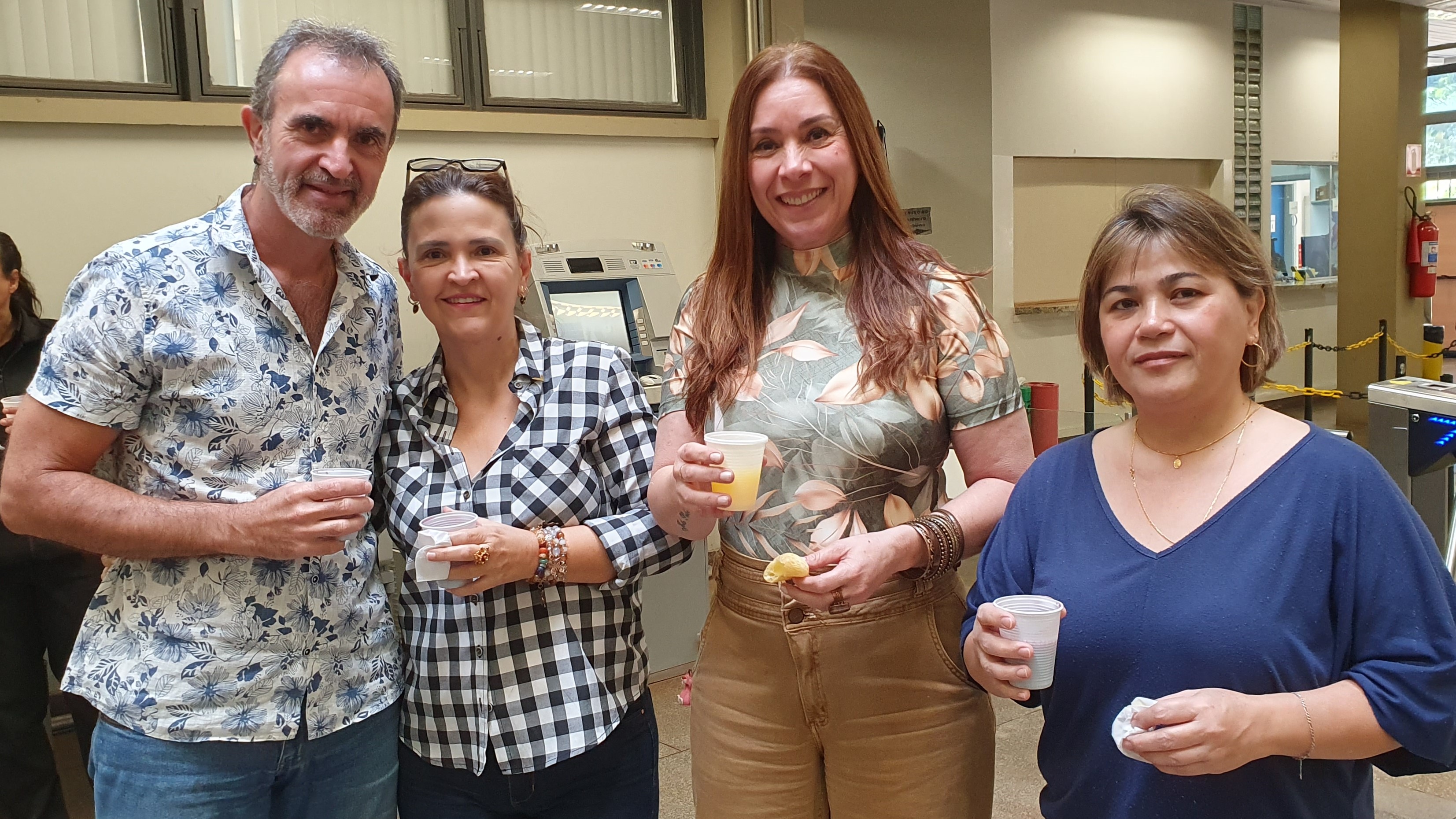 Servidores comemoram aniversariantes de julho