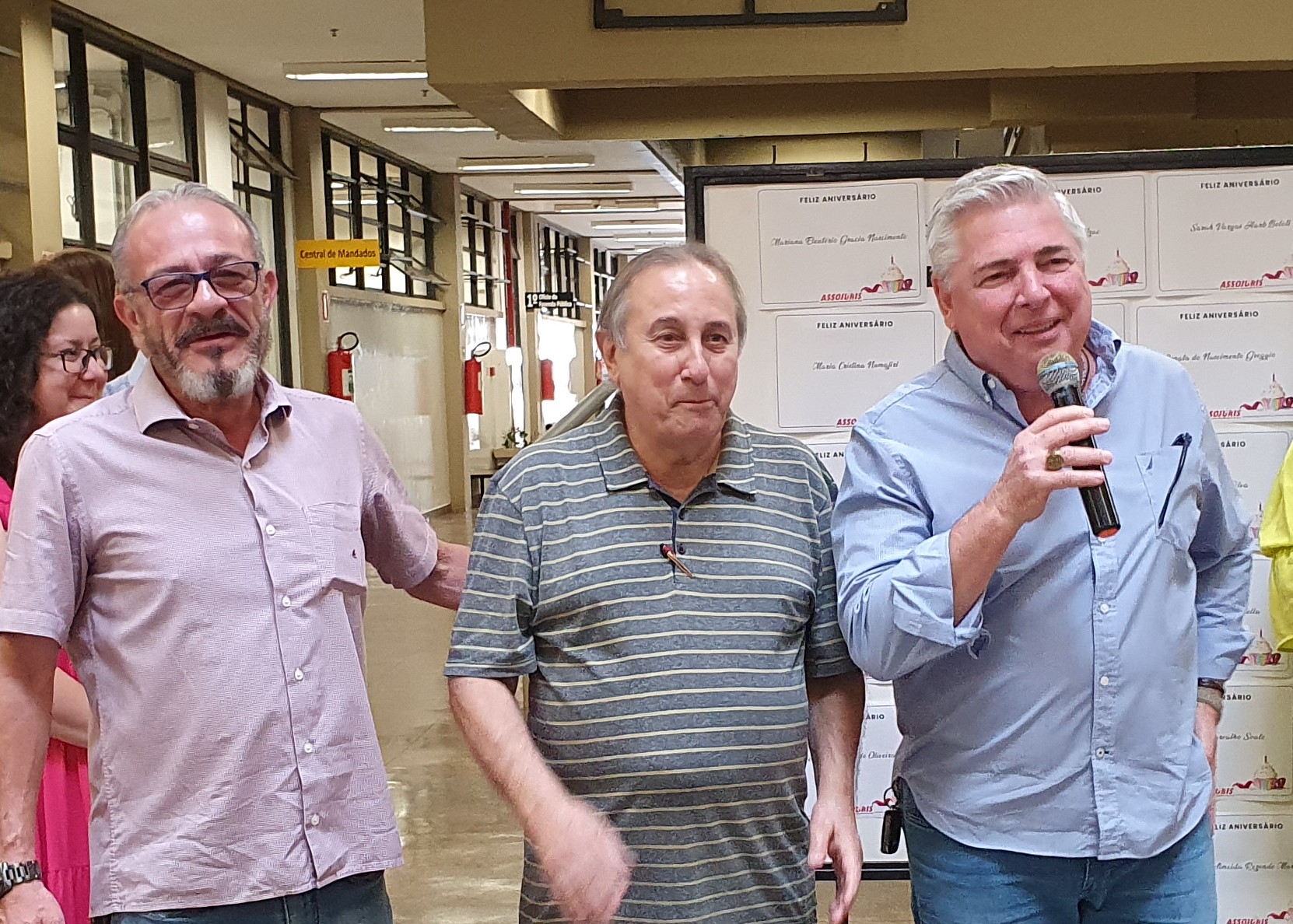 Servidores comemoram aniversariantes de julho