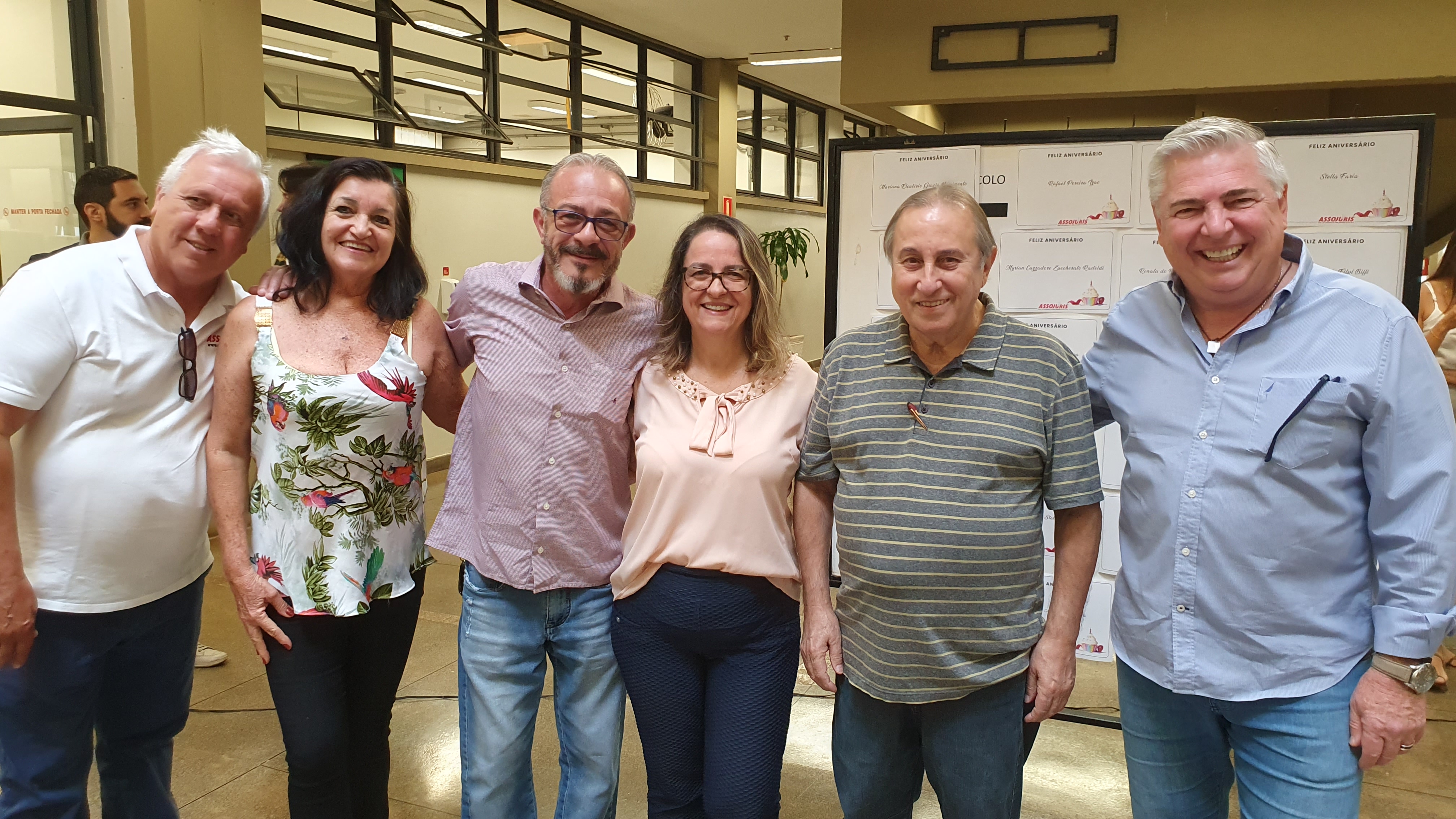 Servidores comemoram aniversariantes de julho