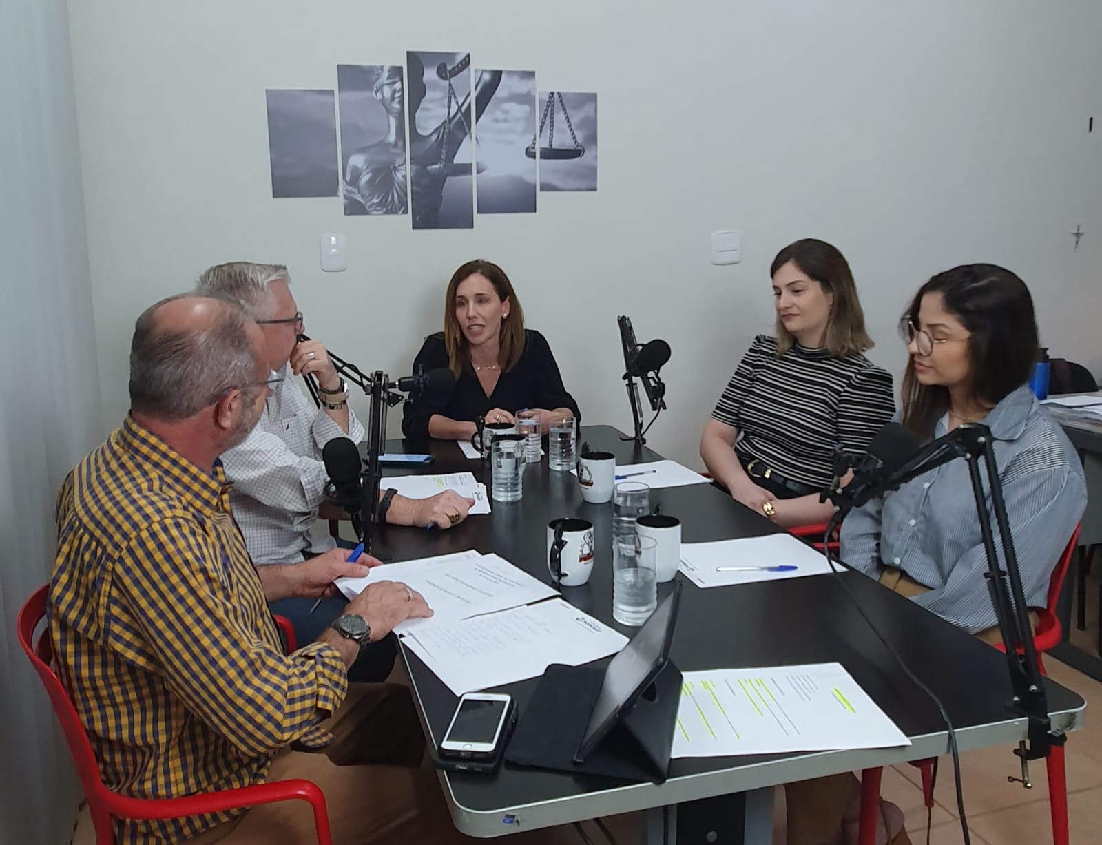 Garantindo Direitos dos Trabalhadores no Universo do Podcast: Uma Conversa com Especialistas