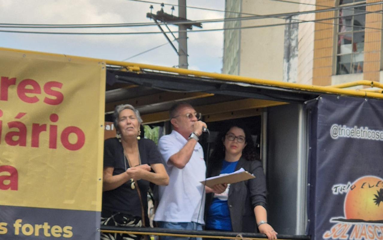 Judiciários Estaduais de São Paulo deflagram greve, por tempo indeterminado.