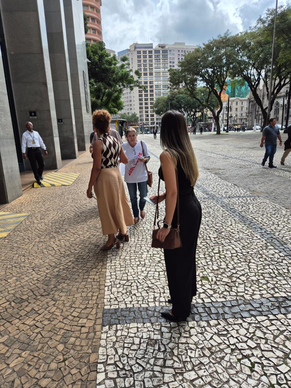 Dirigentes da Assojuris em Santos, Fórum João Mendes e Palácio da Justiça