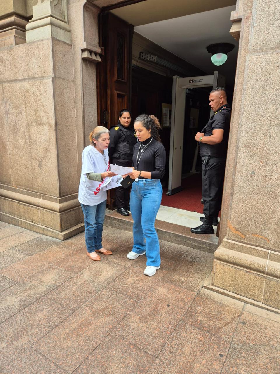 Dirigentes da Assojuris em Santos, Fórum João Mendes e Palácio da Justiça
