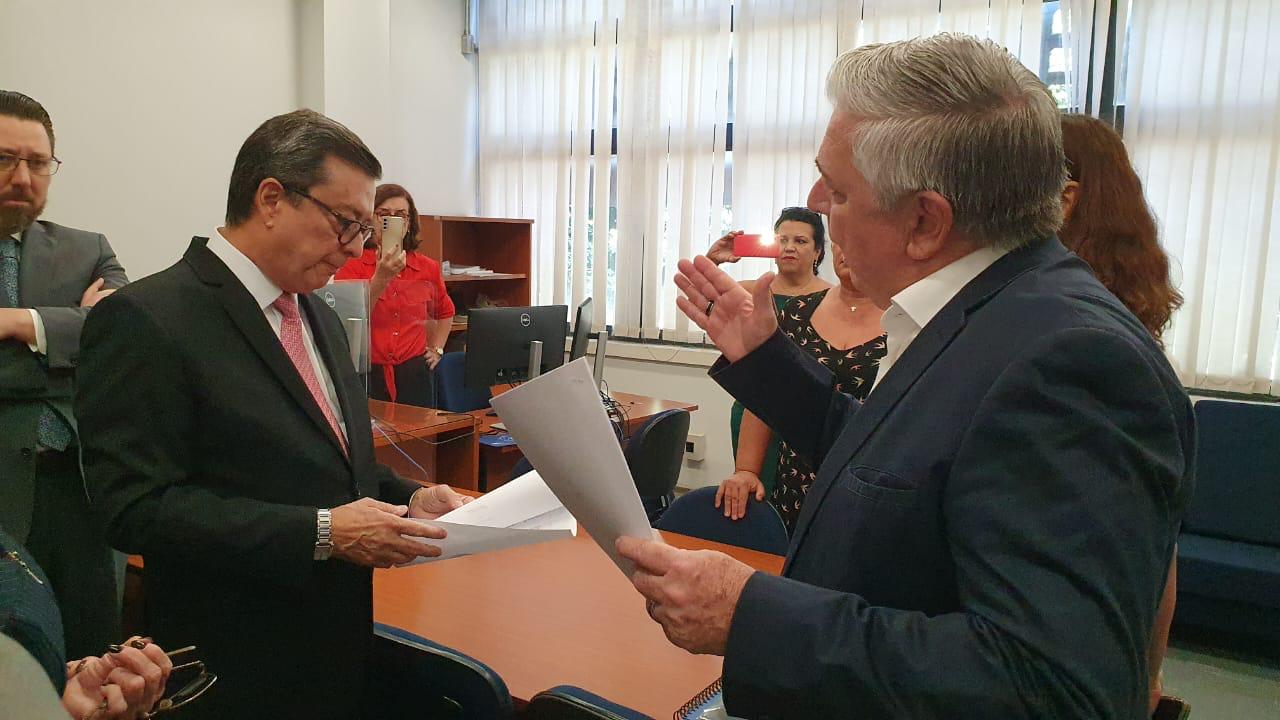 Assojuris protocola novo expediente em mãos da Presidência do TJSP