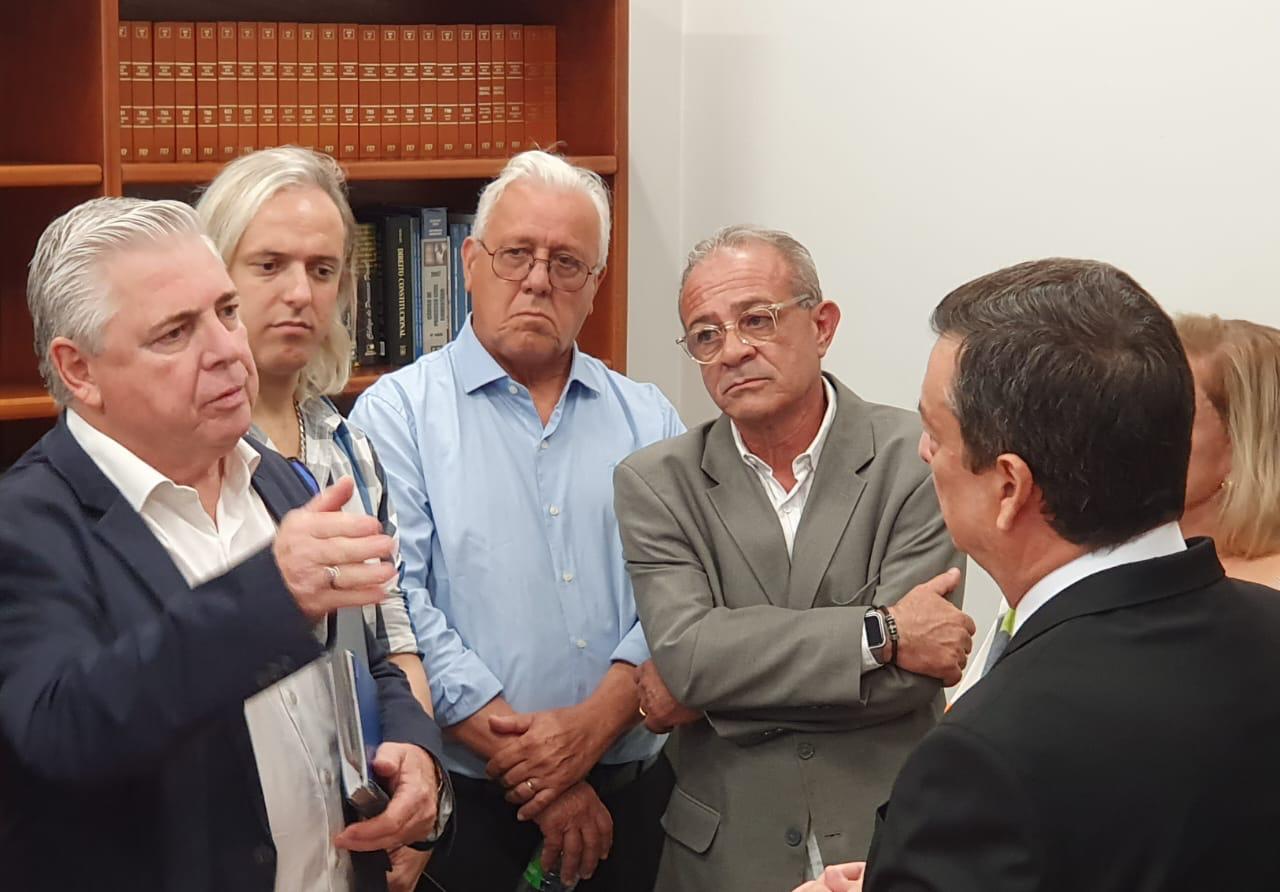 Assojuris protocola novo expediente em mãos da Presidência do TJSP