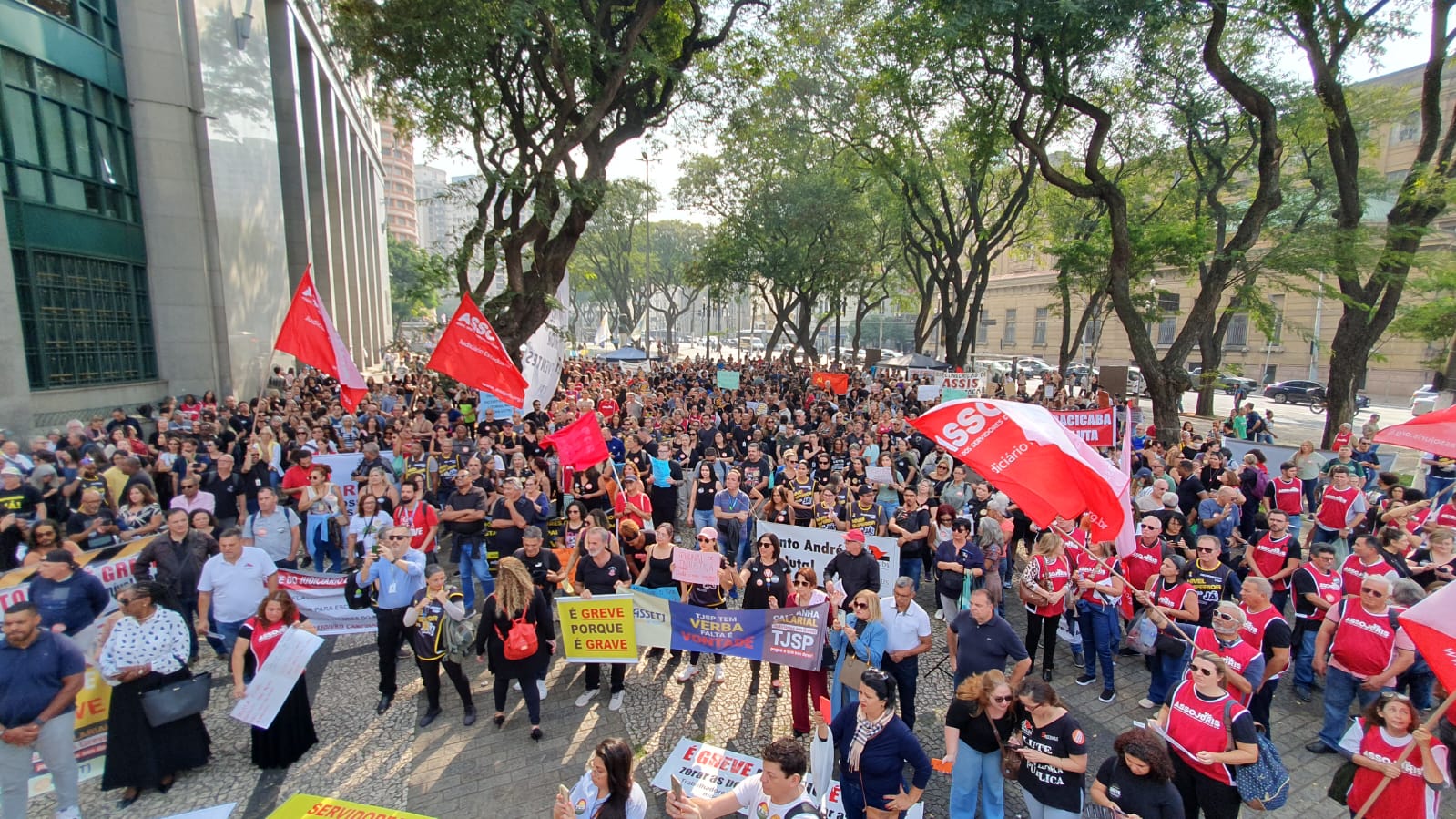 Prossegue a Greve no Judiciário – TJSP Continua Indiferente – Mais de Mil Servidores