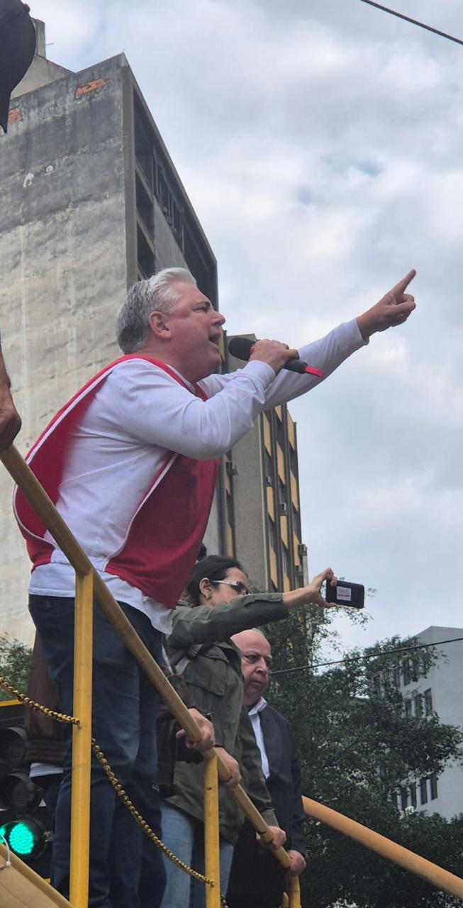 Servidores lotam Praça João Mendes e TJSP Lança Proposta no 15º Dia de Greve para Suspender Movimento Paredista
